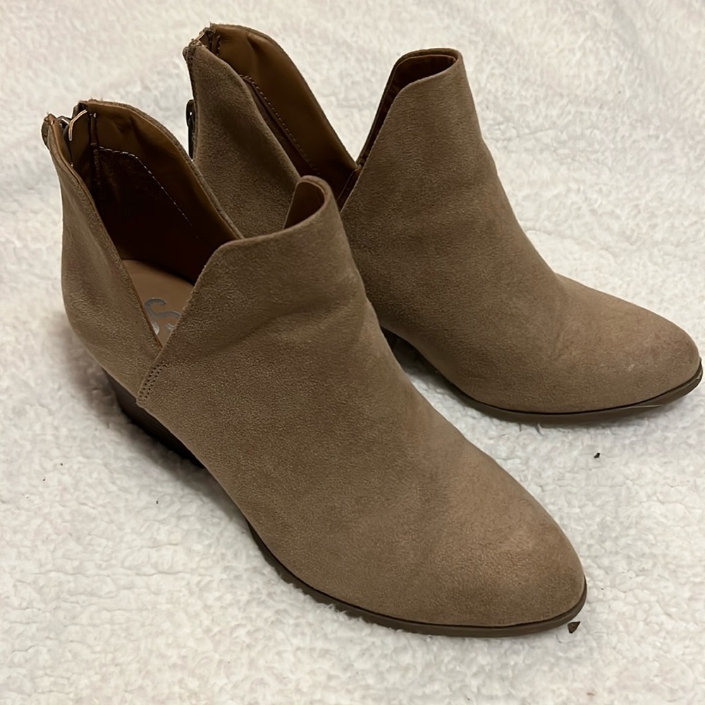 Women’s booties